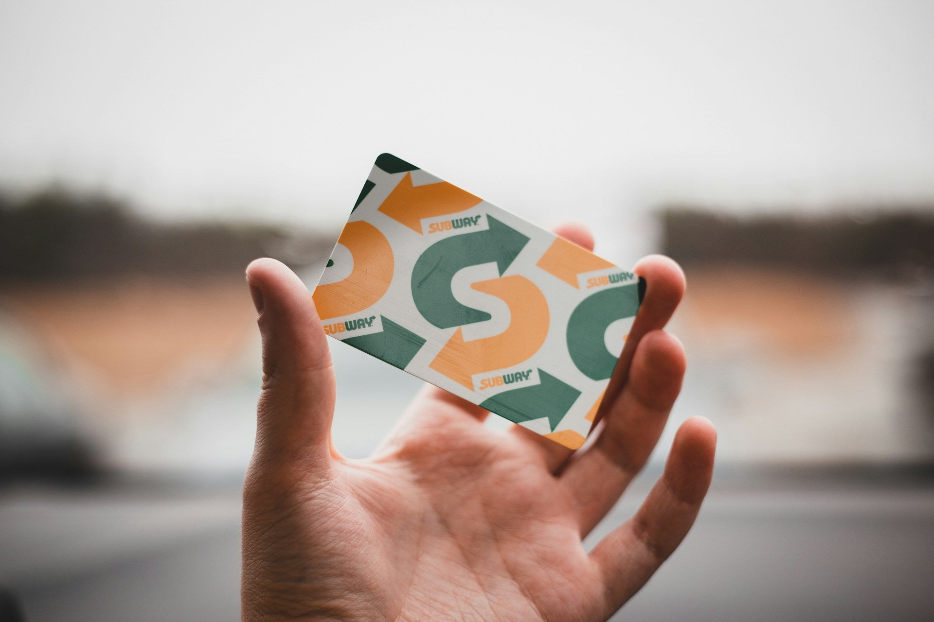 erik-mclean-f34a-bjSWlQ-unsplash